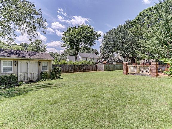 3rd image of 1577 Bubbling Brook Dr