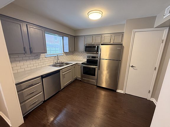 5th image of 126 S Fort Thomas Ave APT 1