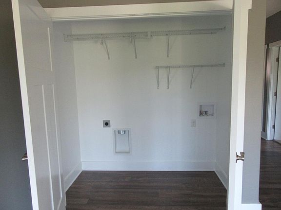5th image of 8859 Berber Cir