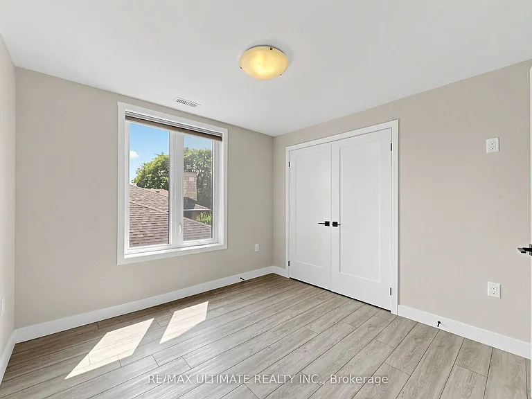 10 Warbeck Pl #UPPER — Photo 8