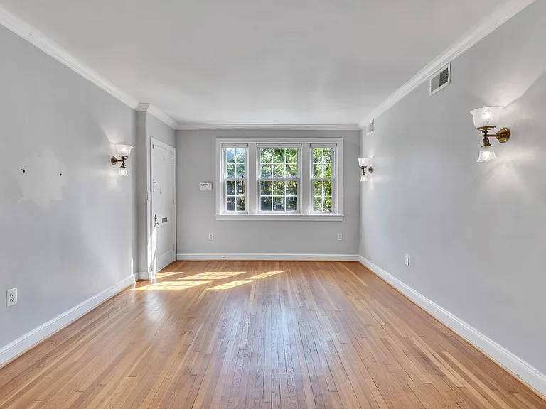 300 Commonwealth Ave #1 — Photo 3