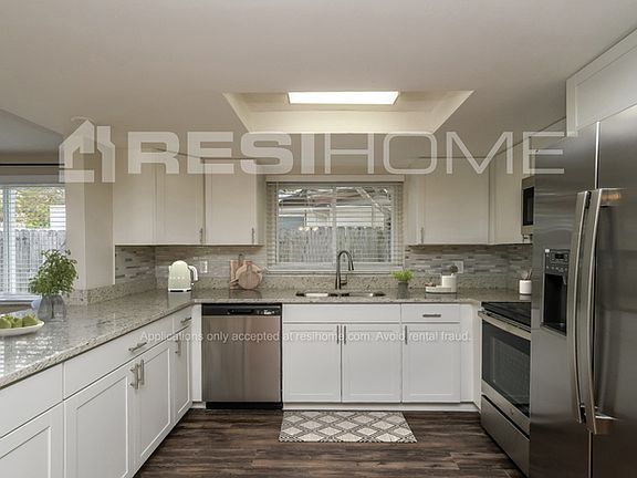 3rd image of 7005 Brentwood Dr