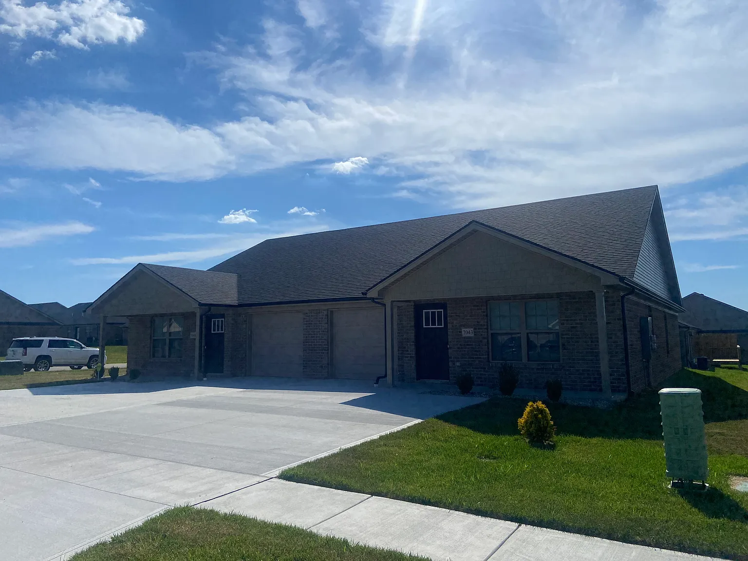 3 bed, 1500 sqft, $1,600 — Photo 1