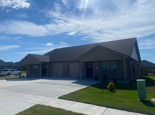7045-7047 Caravan Dr, Richmond, KY 40475