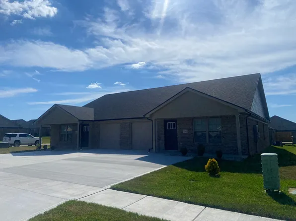 7041-7043 Caravan Dr, Richmond, KY