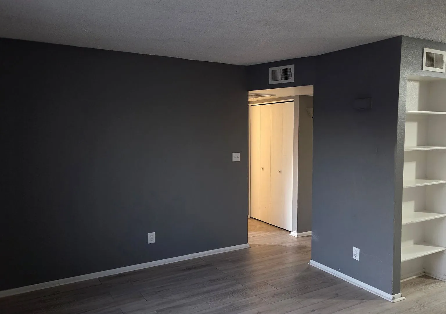 2920 E Cicero Unit 201 — Photo 3