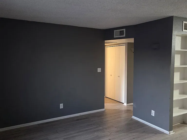 2920 E Cicero St #201 — Photo 3