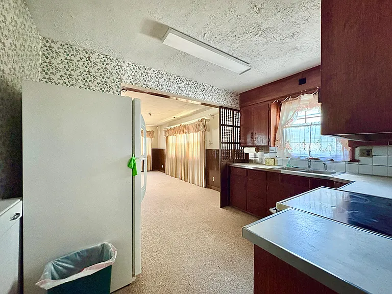626 S Gladstone Ave — Photo 10