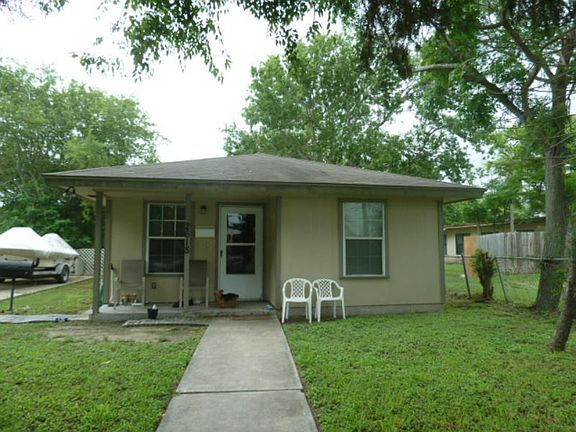 2nd image of 2618 Cleo St
