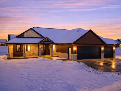 294 E Sweetwater Way, Appleton, WI, 54913