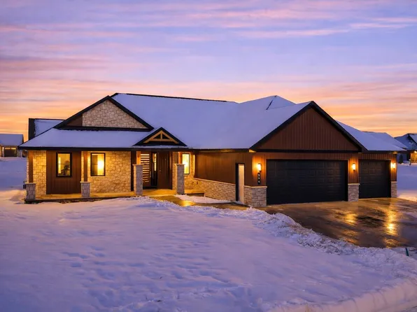 294 E Sweetwater Way, Appleton, WI 54913