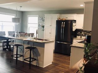 102 N Port Ln, Huron, OH