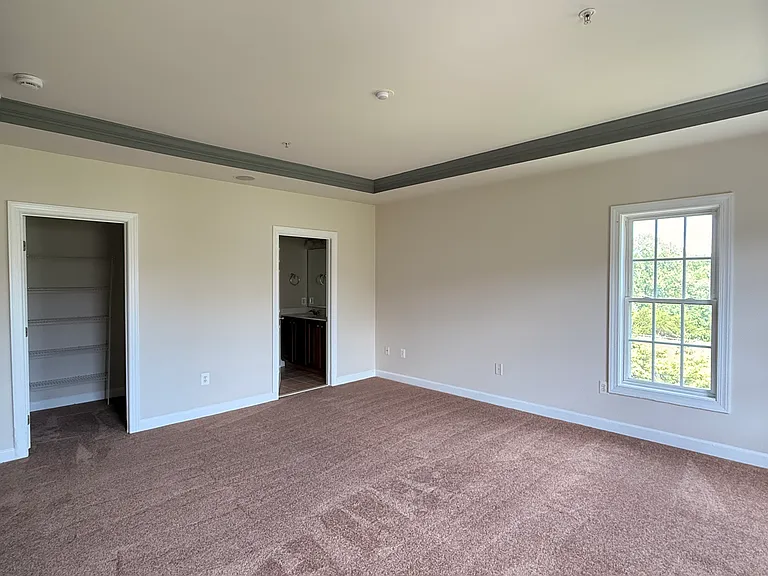 605 Whetstone Glen St #605 — Photo 2