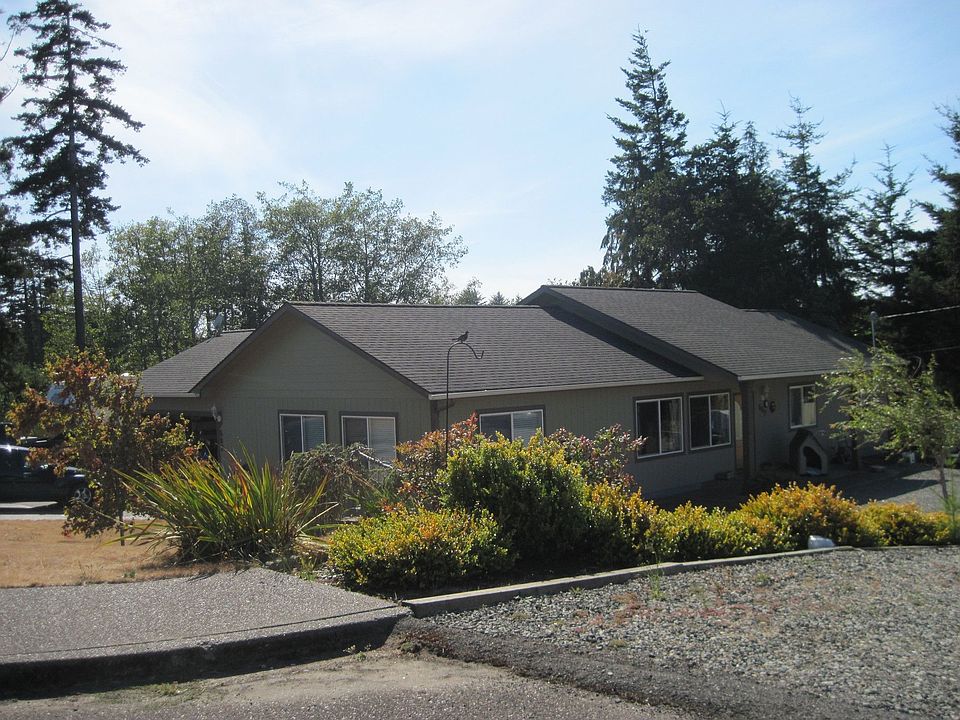 587 Webster Ave, Coos Bay, OR