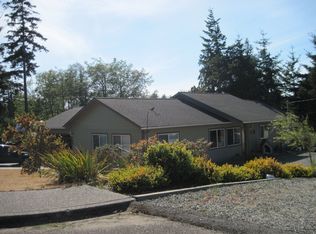 587 Webster Ave, Coos Bay, OR 97420