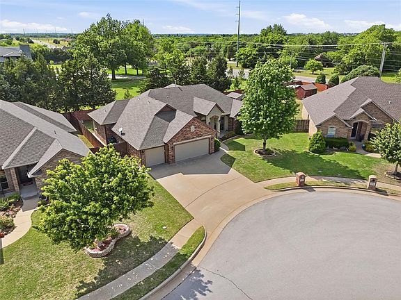 4th image of 13601 Rachel Ct