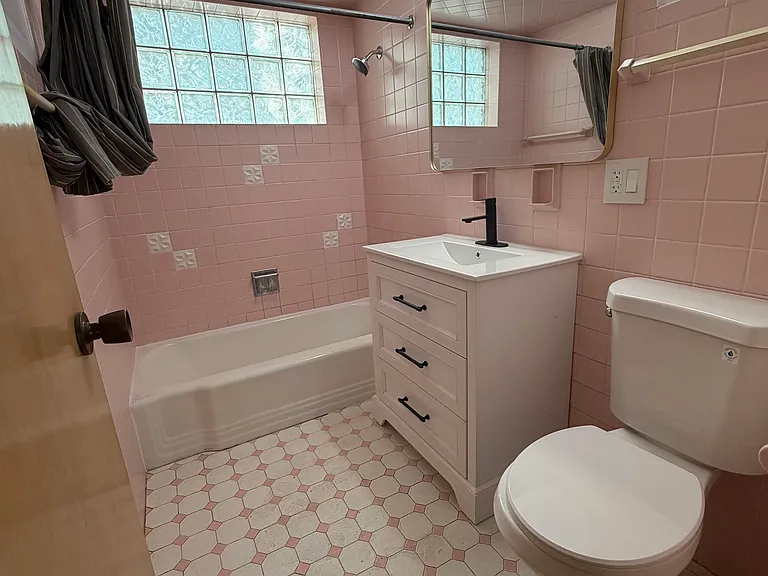 7919 W Cermak Rd #5 — Photo 2