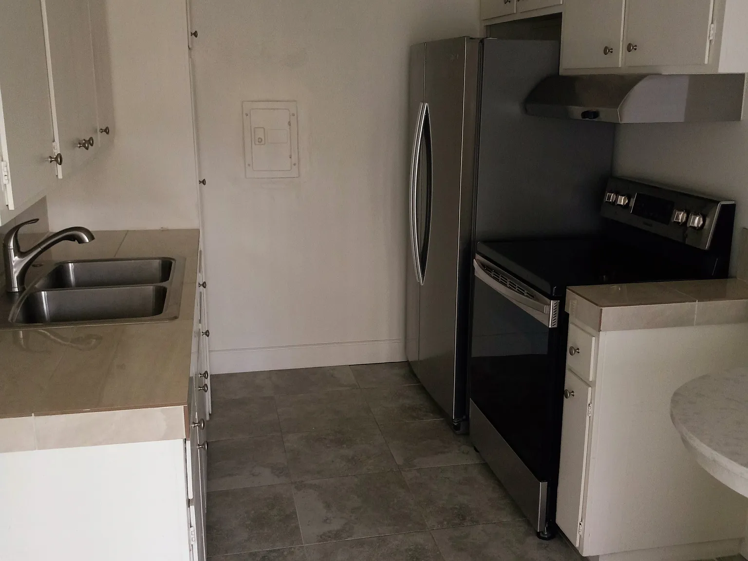 1 bed, 600 sqft, $1,600 — Photo 2