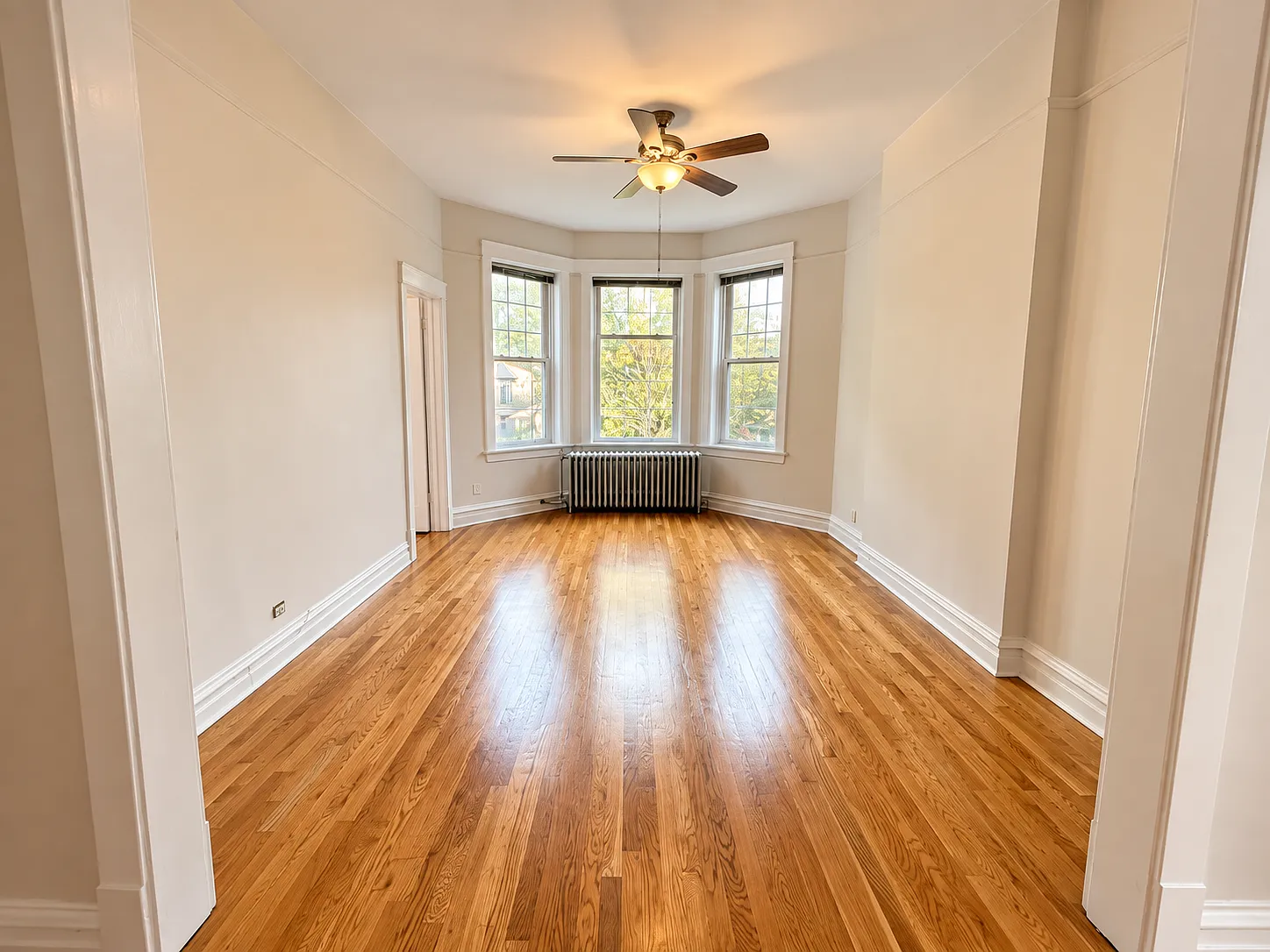 2 bed, 1100 sqft, $2,600 — Photo 2