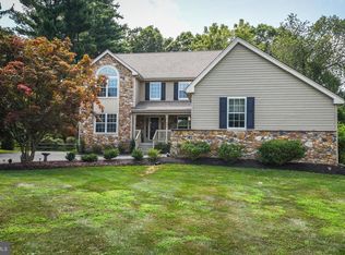 420 Edgeboro Dr, Newtown, PA 18940