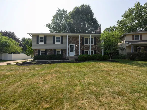 3345 Crownpoint St NW, Massillon, OH 44646