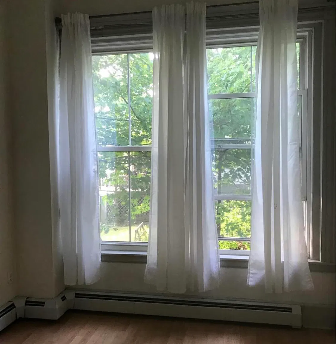 3 bed, $2,200 — Photo 1