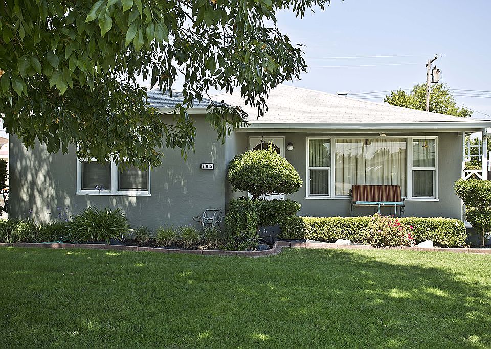 1st image of 705 Alicante Dr