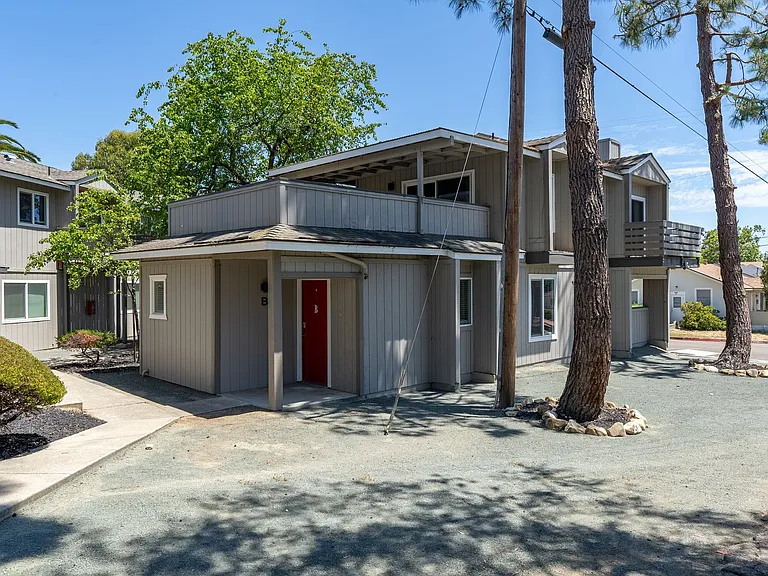 Apartments close to Cal Poly SLO — Photo 15