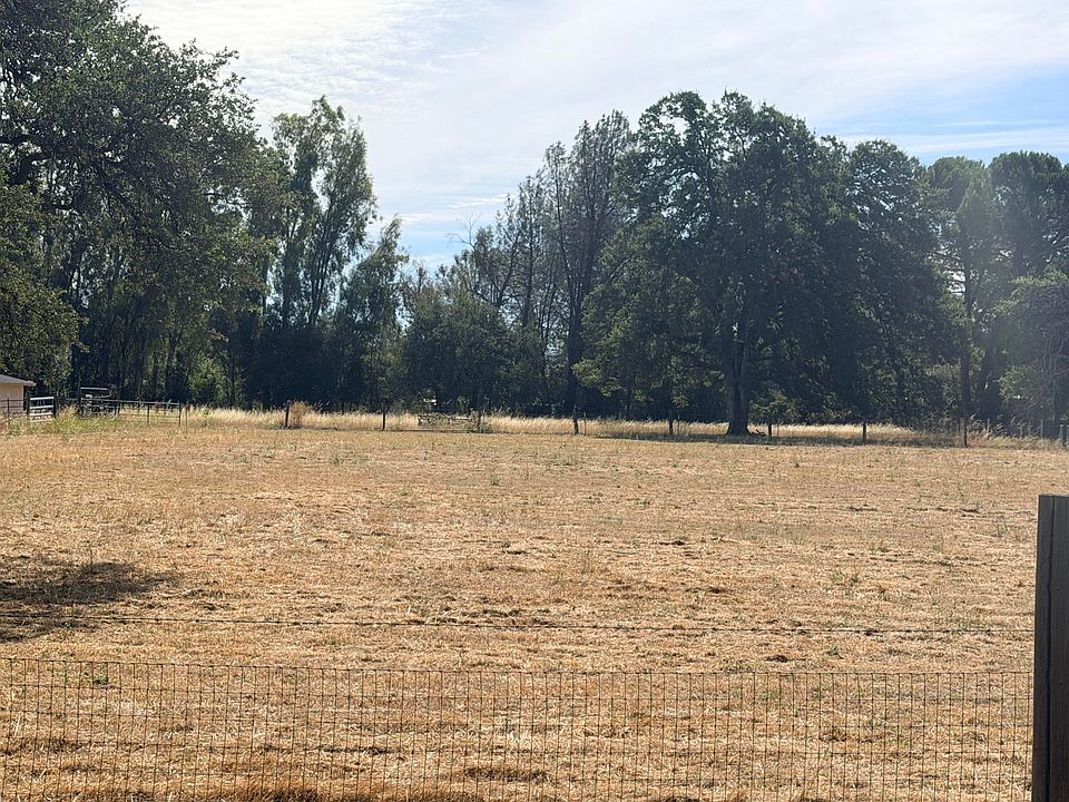 2nd image of Deschutes Rd