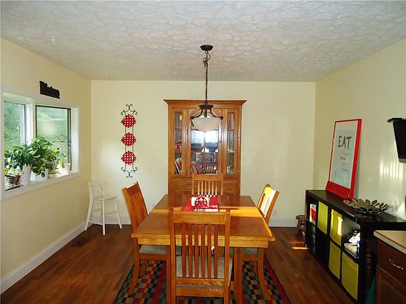 5th image of 214 High St #0