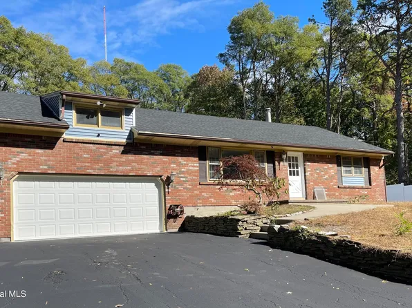 1324 Kings Road, Schenectady, NY 12303