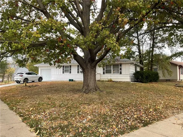 8210 Ann Ave, Kansas City, KS 66112