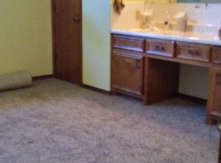 9979 County Road 6070, West Plains, MO 65775