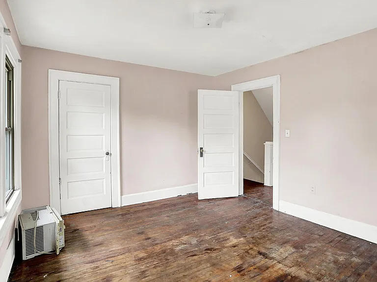 628 N Riley Ave — Photo 29