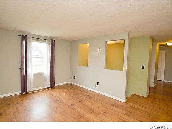 4th image of 102 Cranberry Dr