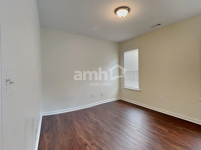369 Collinsworth Dr — Photo 17