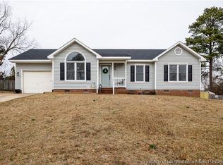 5715 Lacosta Dr, Hope Mills, NC 28348