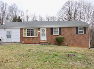 171 Troy Ln, Madison Heights, VA 24572