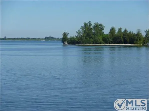 6003 N River Run Dr, Sebastian, FL 32958