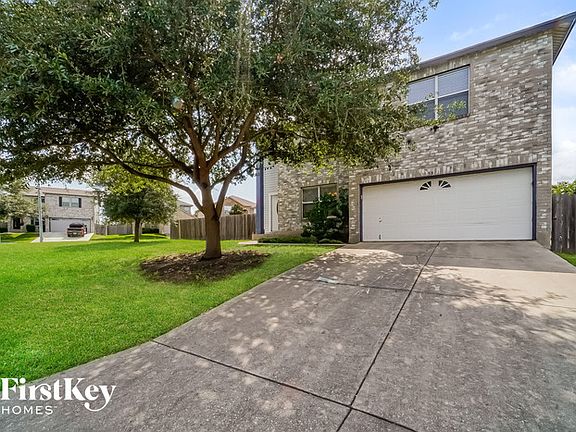 2nd image of 5811 Encanto Point Dr