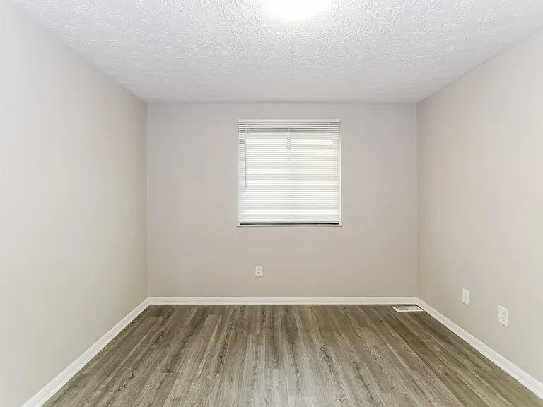 1284 Falene Pl — Photo 15