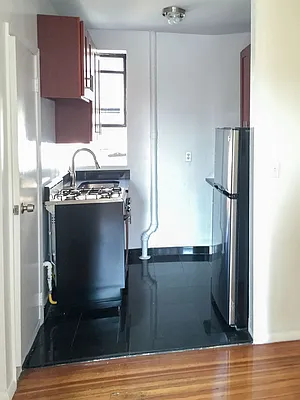 Rented by Dynamik Realty | media 5