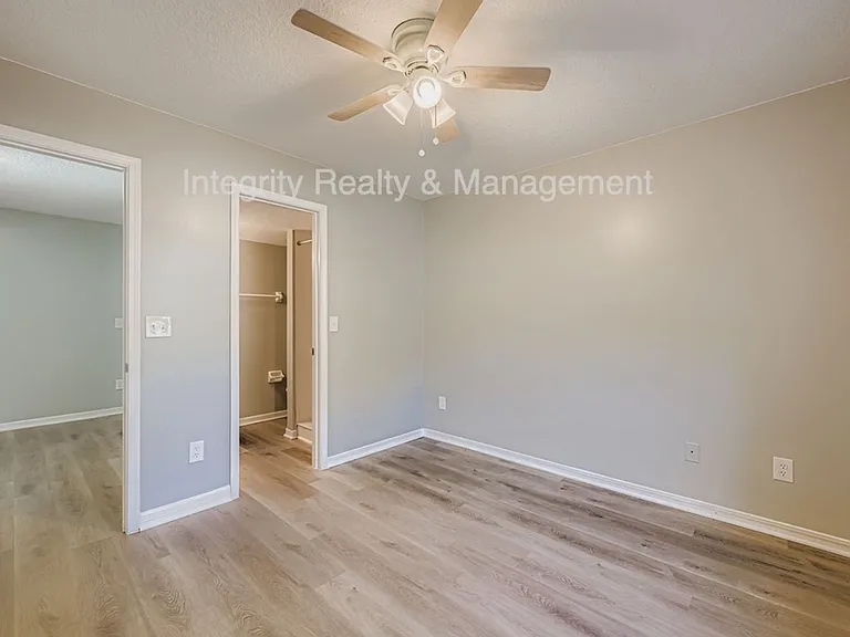 Parkridge Apartments — Photo 19