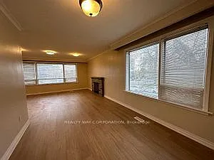 579 Sheppard Ave E — Photo 6