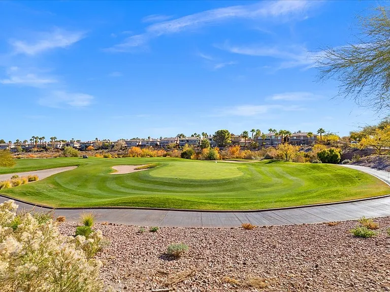 660 Peachy Canyon Cir #201 — Photo 25