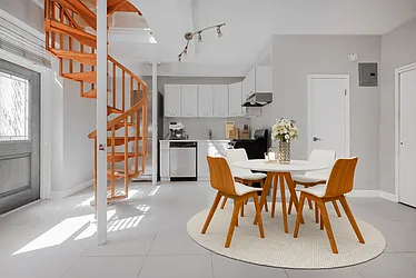 Rented by R New York