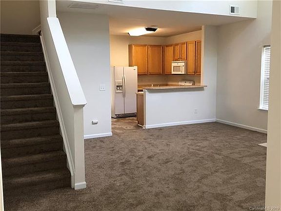 5th image of 8628 Twined Creek Ln