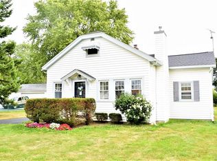 264 Harding Rd, Williamsville, NY 14221