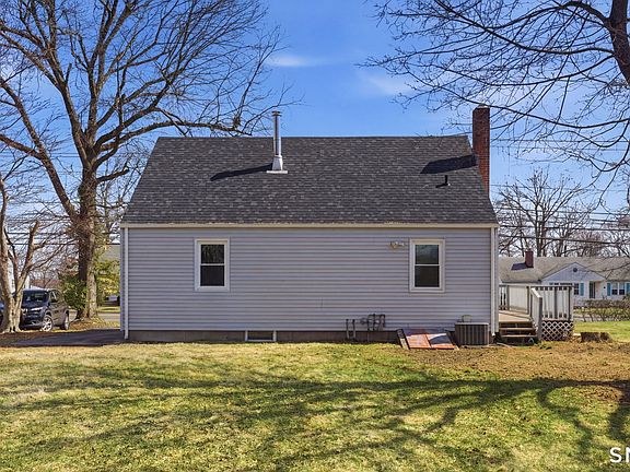 5th image of 900 Slater Road