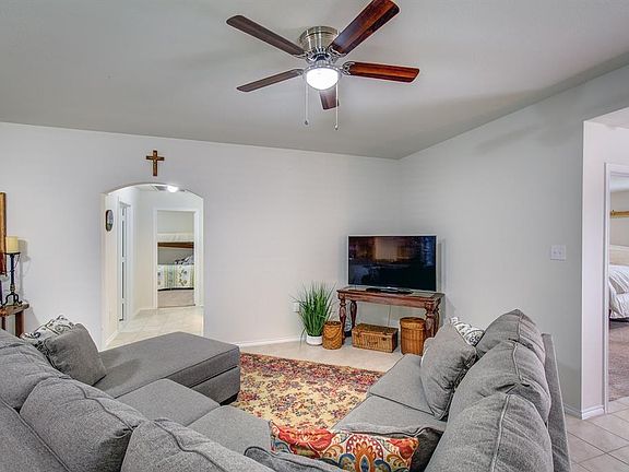 5th image of 2029 Brisbon St